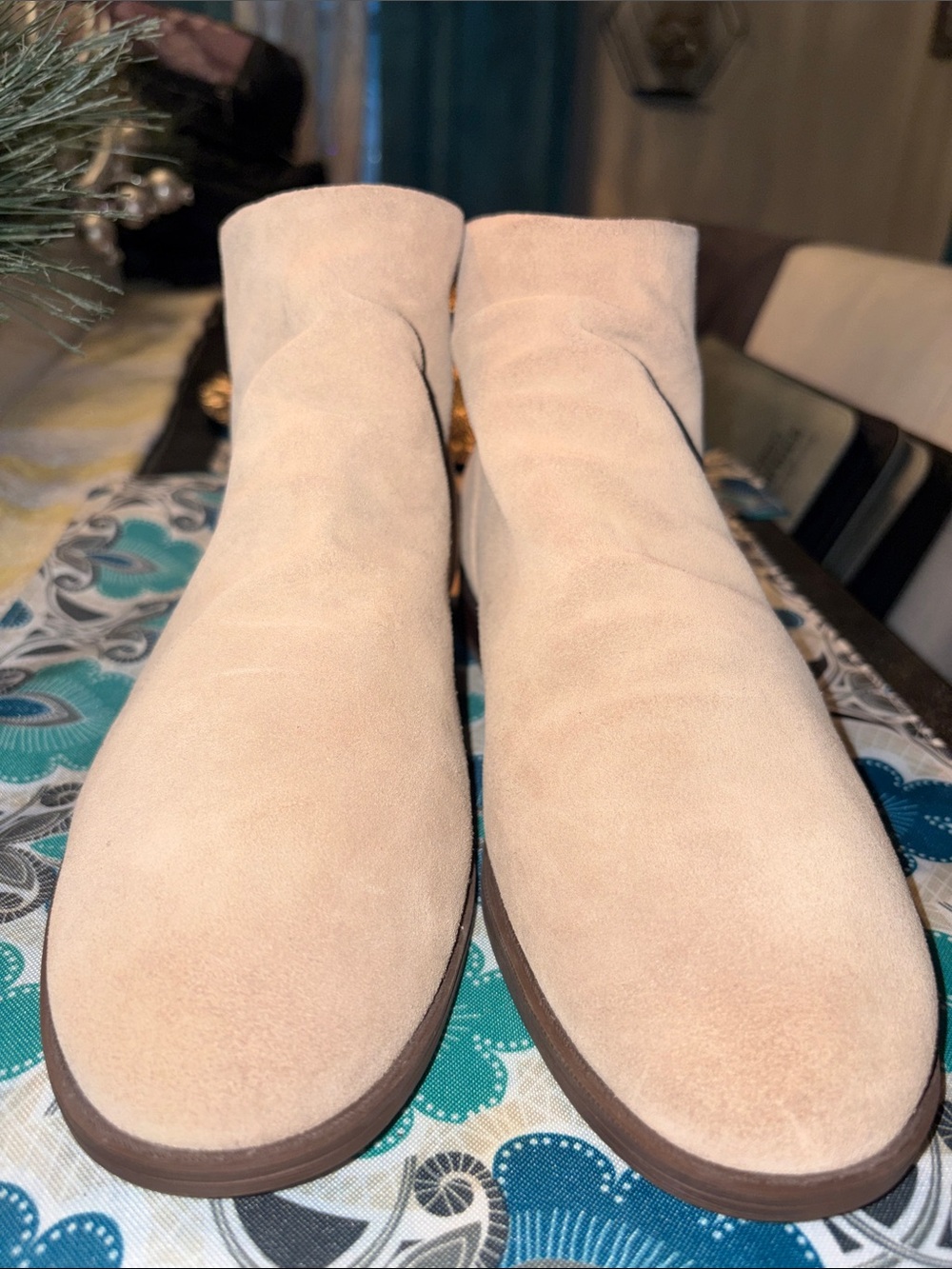 Kenneth Cole Cream Suede Leather Ankle Booties